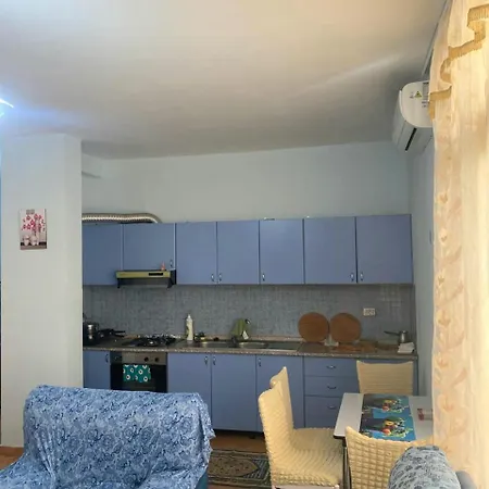 Shtepi Pushimi Leo * 格勒姆